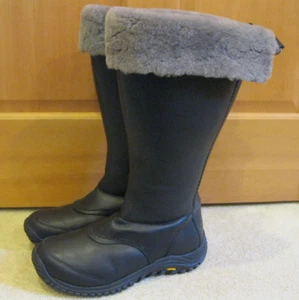 Ugg Miko Winter Boots Sz 12 EUC - Picture 1 of 15