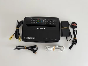 Grabadora de TV Humax HDR-1100S Freesat 500 GB y control remoto, cable HDMI y cables - Imagen 1 de 10
