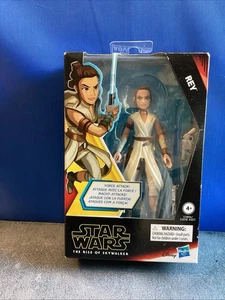 STAR WARS GALAXY OF ADVENTURES - REY 5 INCH ACTION FIGURE (NEW) - Lot #204 - Picture 1 of 2