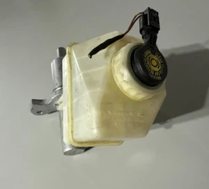 2004-2010 BMW E83 X3 Brake Fluid Master Cylinder Reservoir Cap OEM - Picture 1 of 8