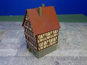 Gebäude N Fachwerk Stadthaus gebauter Bausatz 1:160 GE1191 - Picture 1 of 4