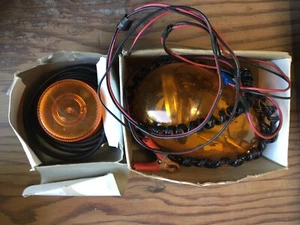 6410 MG  ECCO Magnetic Base LOW PROFILE STROBE BEACON AMBER Light 12-80 VDC +++ - Bild 1 von 8