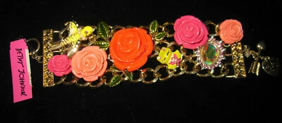 BETSEY JOHNSON ROSE GARDEN ROSES BIRD FROG STATEMENT BRACELET - Image 1 of 4