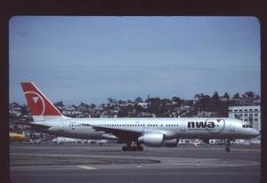 Orig 35mm airline slide Northwest Airlines 757-251 N541US - Picture 1 of 1