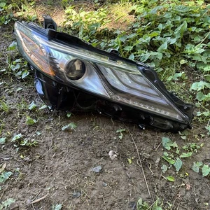2018🏕️ 2022 2023 Toyota Camry XLE Headlight Right Passenger OEM LED - Picture 1 of 8