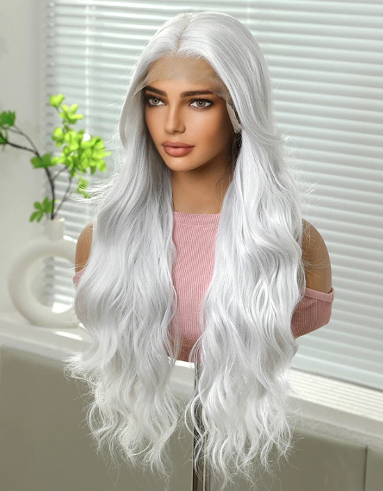 Pelucas de fibra resistentes al calor delanteras de encaje onduladas largas blancas plateadas de 13X6 pulgadas Foto 1 de 4
