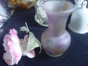 ISRAELI HAND MADE GLASS VASE - SMALL - signed INGRID - Bild 1 von 5