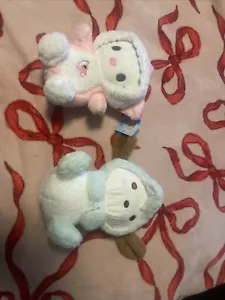 Pink Hello Kitty Plush 2 Pic Bundle And Come With Free Suprise Gift In Box - Picture 1 of 2
