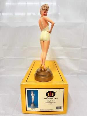 Figura Modern Icons Betty Grable 14" Edición Limitada #496/2500 Steve Kiwus OB Foto 1 de 4