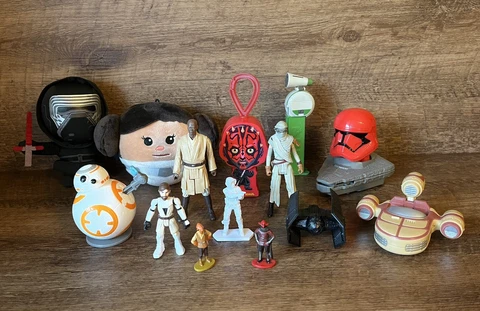 Star Wars Disney Lucas Films LTD. Kids Collectible Toys Figures Plushes Pez LOT Cover