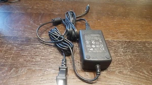 New Genuine VeriFone DSA-0421S-14 2 TRF10058 16V 2.5A 5.5x2.1mm AC Power Adapter - Picture 1 of 5