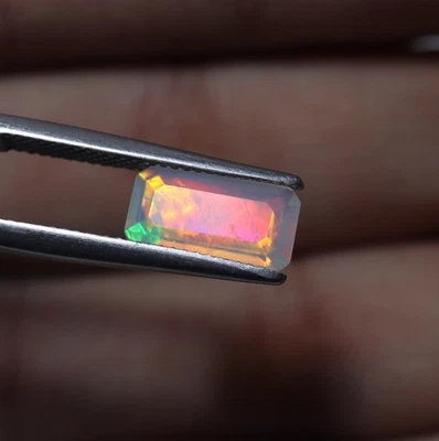 1.5 Cts 11.7x6.3 MM Natural AAA Flashy Multi Fire Ethiopian Opal Emerald Cut - Image 1 of 4