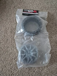 1/8 SCALE EAGLEMOSS BUILD YOUR OWN THE NISSAN R35 GT-R CAR ISSUE 40 - Picture 1 of 3