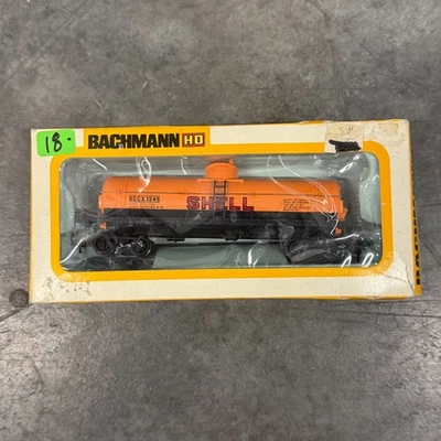 Bachmann HO Shell Single Dome Oil Tanker Train Car with Original Box 43400 - Image 1 of 4
