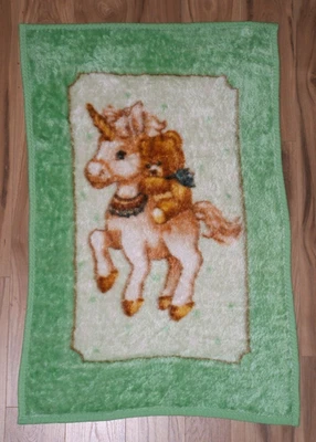 Светло-мятно-зеленый единорог плюшевый медведь плед 30 x 42 - Изображение 1 из 3