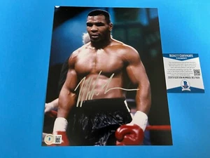 Foto 8x10 firmada por Mike Tyson Boxeo Salón de la fama automática Beckett certificado de autenticidad BAS - Imagen 1 de 2