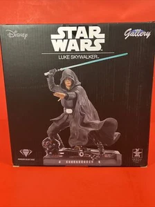 Disney Parks Luke Skywalker PVC Diorama – Star Wars The Mandalorian New with Box - Picture 1 of 6