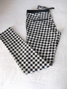 HUE Women's Sleek Ponte Skimmer Leggings XS (US 0-2) NOS NWT - Picture 1 of 4