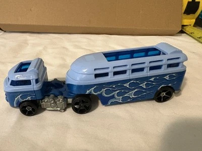 Hot Wheels Track Stars Custom VW Volkswagen Hauler Diecast Car Envío Gratis en EE. UU. Foto 1 de 4