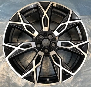 1 Genuine BMW Alloy Wheel Styling 905 10.5Jx20 ET44 5A19DE5 7 Series i7 G70 X3 G45 BM1613 - Picture 1 of 1