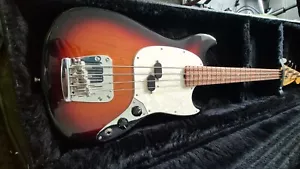 Fender Vintera '60s Mustang Bass 3 Tone Sunburst - Bild 1 von 7