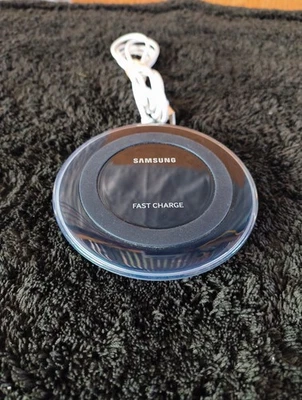 Samsung EP-PN920 Black & Gray Portable Universal Qi Wireless Fast Charging Pad - Image 1 of 3