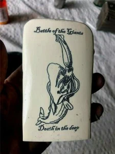 SPERM WHALE AND GIANT SQUID IN BATTLE SCRIMSHAW. - Picture 1 of 3
