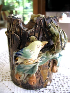 Vintage Tree Bark Majolica Vase with Bird on a Limb with Fruit - Picture 1 of 10