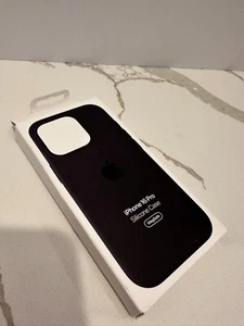 Apple iPhone 16 Pro Silicone Case with MagSafe - Black - Picture 1 of 7