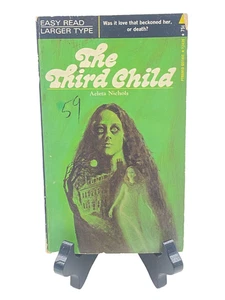 The Third Child Aeleta Nichols Pyramid Books 1971 1970s Gothic Horror Vtg PB BK - Bild 1 von 17
