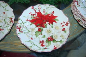 222 FIFTH WINTER HARMONY HOLIDAYS WEIHNACHTSGESCHIRR WÜSTENSALAT 4 TELLER JAKOBSMUSCHEL - Bild 1 von 6