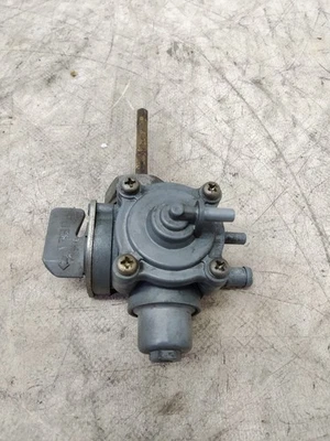 FUEL TAP FOR HONDA CBX 750F RC17 1984 (e51347) - Изображение 1 из 4