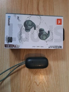 JBL Reflect Mini sport earbuds. Green, TWS, ANC, IPX7 good condition - Picture 1 of 3