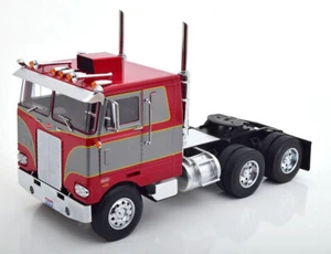 Marcapasos Road Kings Peterbilt 352 1977-1979 rojo metálico/plateado 1:18 - Imagen 1 de 7