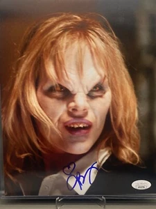 JULIE BENZ - SIGNED AUTO 8X10 PHOTO - BUFFY THE VAMPIRE SLAYER JSA ZERTIFIZIERT - Bild 1 von 3