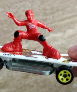 2013 Hot Wheels HW Daredevils Skate Brigade Steven Caballero 239/365 Red & White - Picture 1 of 8