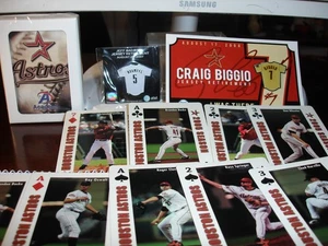 ASTROS SGA: JEFF BAGWELL/CRAIG BIGGIO RETIREMENT PINS/ASTROS DECK OF CARDS(68) - Picture 1 of 4