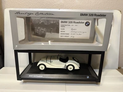 Minichamps  1/18  Dealer Edition BMW 328 Roadster 1938 White Diecast - Image 1 of 4