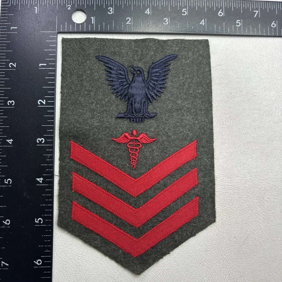 ¿De colección años 40? US NAVY? ¿HOSPITAL MÉDICO DE MARINA? Parche insignia clasificación CORPSMAN 53MV Foto 1 de 4