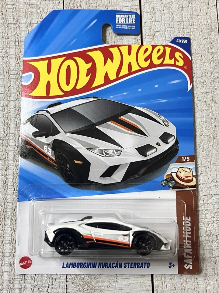 Hot Wheels Safari Mode 1/5 Lamborghini Huracan Sterrato en Blanco 41/250 Foto 1 de 1