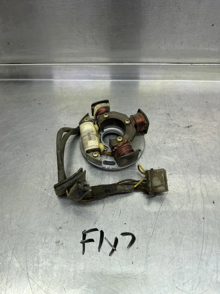 93 94 95 96 97 OEM Polaris Indy Lite 340 moto de nieve estator generador 3084258 Foto 1 de 4