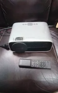 Philips NeoPix Prime2 Projector - NPX542/INT - Picture 1 of 5