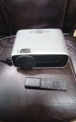 Philips NeoPix Prime2 Projector - NPX542/INT - Image 1 of 4