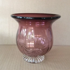 "Vidrio artístico amatista púrpura pesado de colección soplado a mano con jarrón con patas transparentes de 5 1/2"" de alto" - Imagen 1 de 9