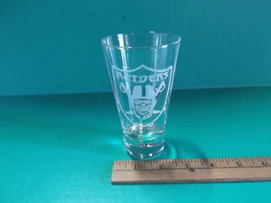 Etched Oakland Raiders Glass 5"in Tall Super Cool - Picture 1 of 9