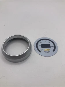 AEM  Wideband UEGO AFR Sensor Controller White Gauge Accessory Face Silver Ring - Foto 1 di 4