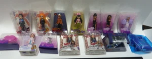 Set di BRATZ Mini Doll 2" Dylan,jade, PrettyNPunk, Rock Angels moto...Nuovo - Foto 1 di 11
