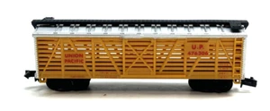 N Scale Life-Like Union Pacific Cattle Car 476306 in Case - Picture 1 of 6