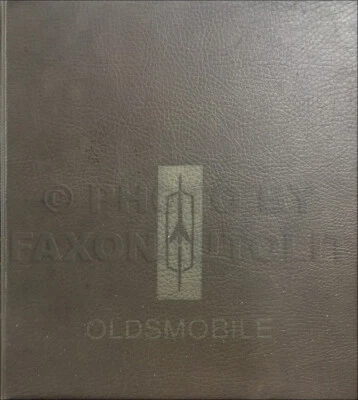 1973 Oldsmobile Data Book Produto Venda Informações Revendedor Álbum Fatos  - Imagem 1 de 3