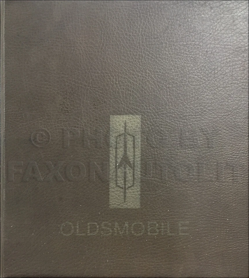 Oldsmobile 1973 libro de datos información de venta de productos distribuidor álbum datos  Foto 1 de 3